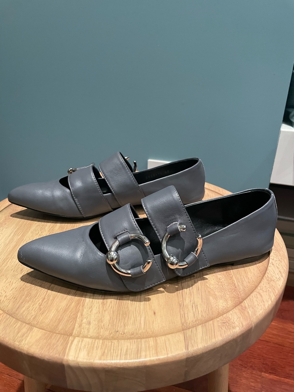 AGL 80s Style Pointed Leather Flats with Decorative Rings